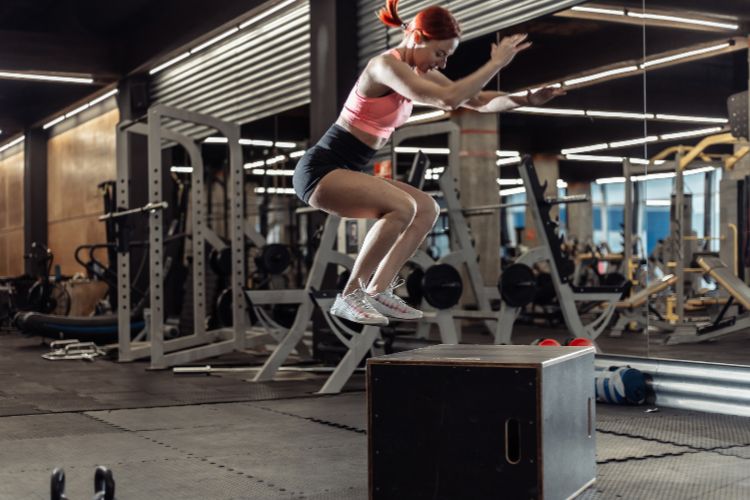 Jump squats for women